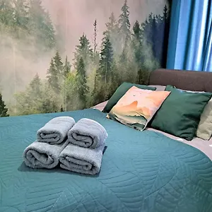 Chillout Airport Apartment Kl33 - Air Condition & Free Parking Apartament